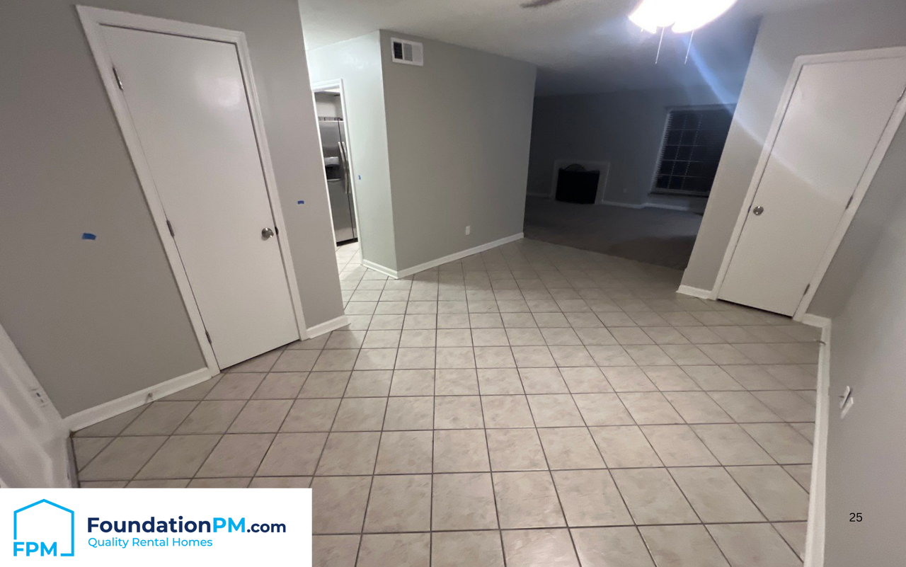 3356 Coachouse Cove - 1Unit 3356 #1 - Photo 5 of 12