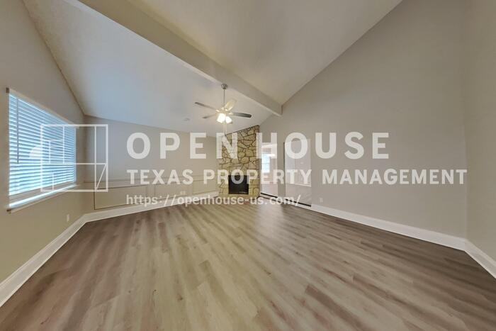 6723 Cherrytree Dr - Photo 4 of 21