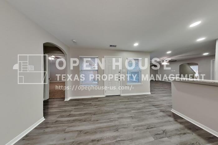 18610 Willow Cove Dr - Photo 7 of 21