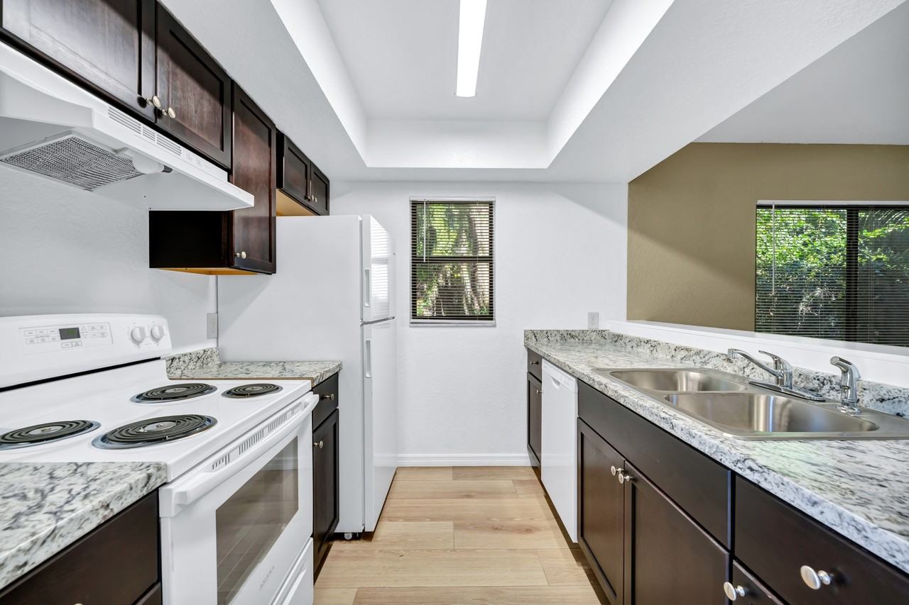 4534 Sleepy Oak Lane - Photo 3 of 20