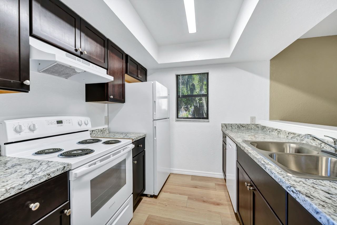 4534 Sleepy Oak Lane - Photo 4 of 20