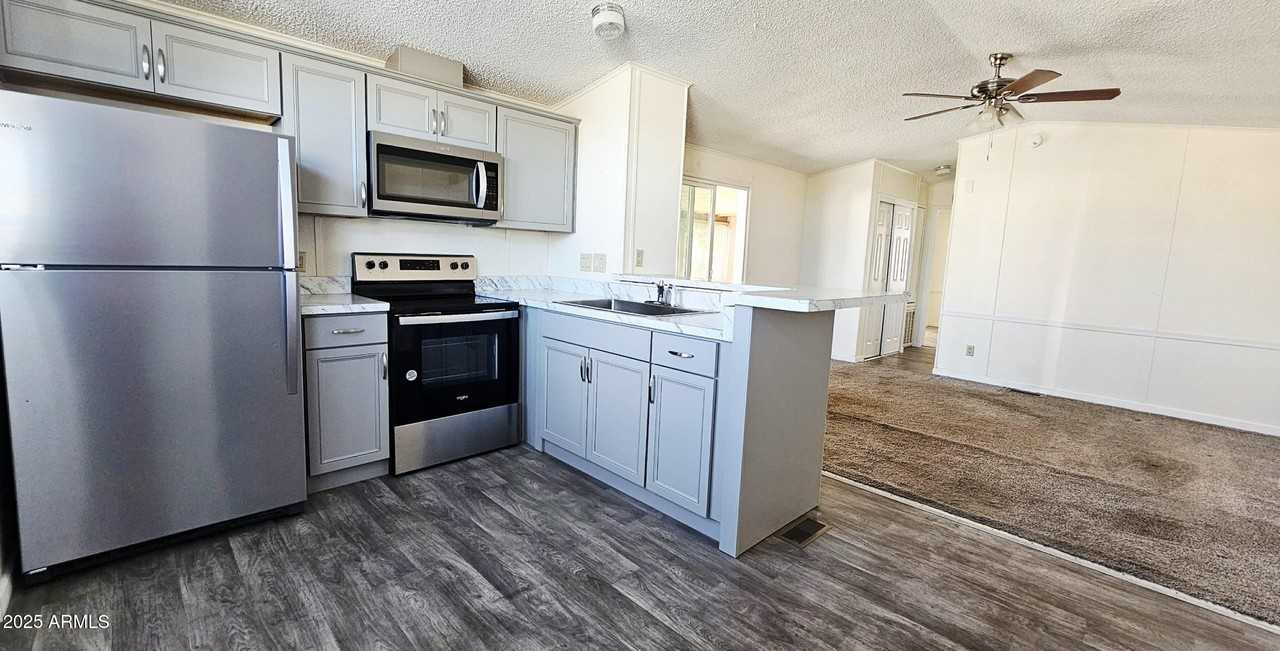 6162 S Pinehurst Dr - Photo 6 of 18