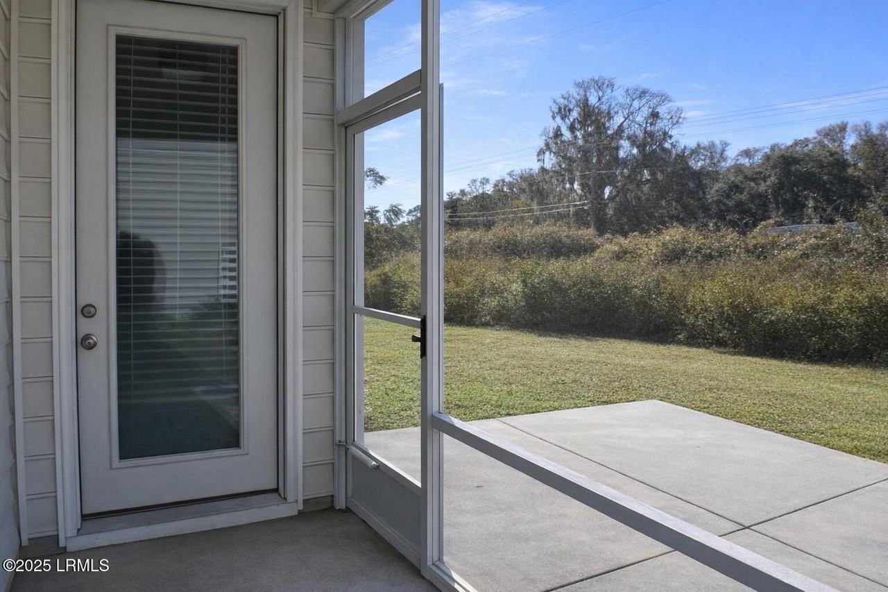 11 Kings Cross Ct - Photo 2 of 20