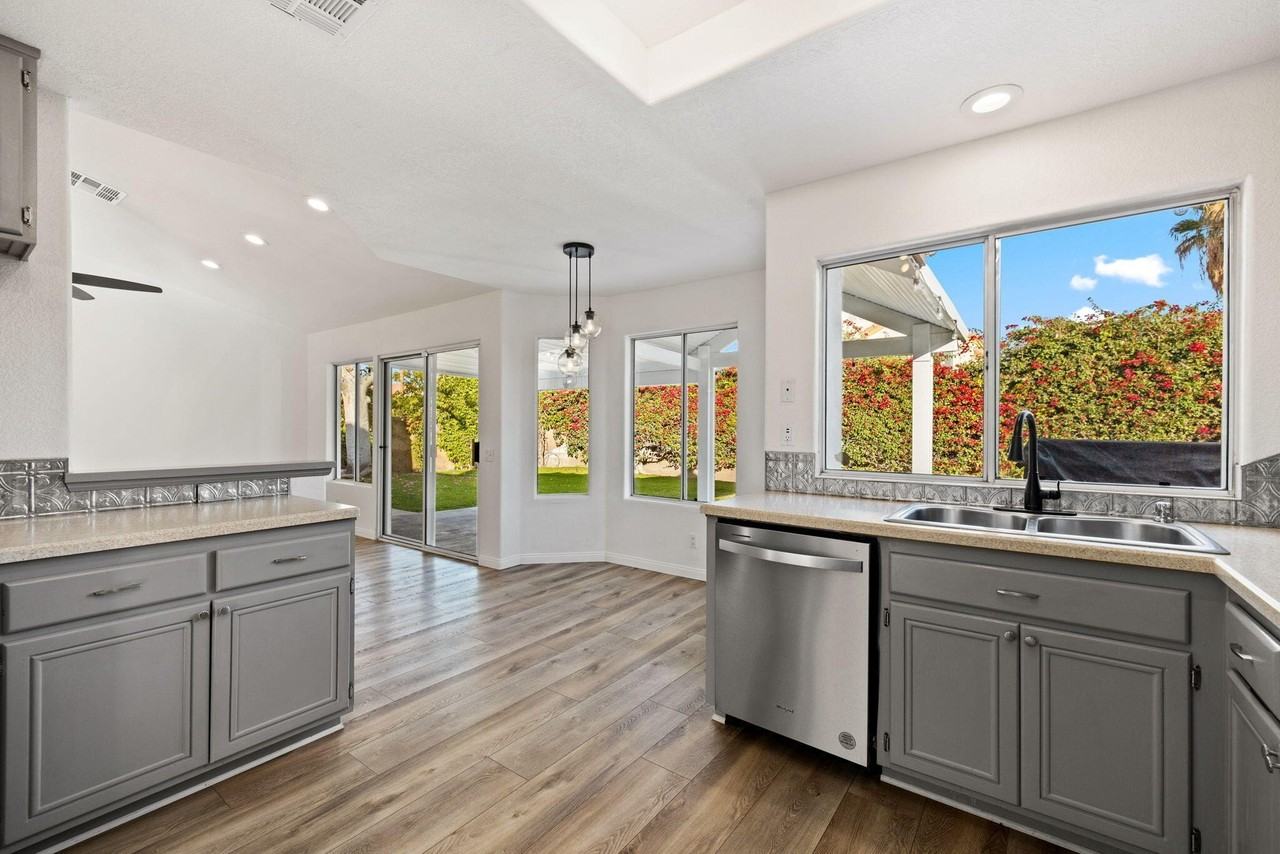 44260 Villeta Dr - Photo 6 of 34