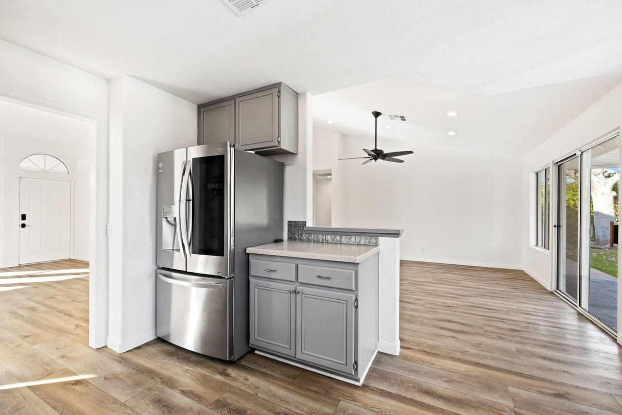 44260 Villeta Dr - Photo 7 of 34