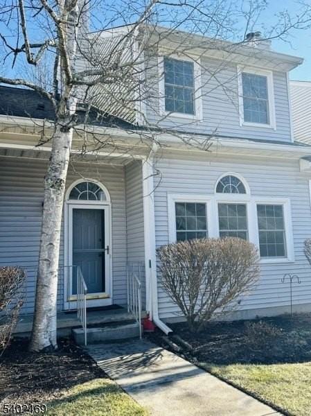 332 Carnegie Ct - Photo 4 of 39