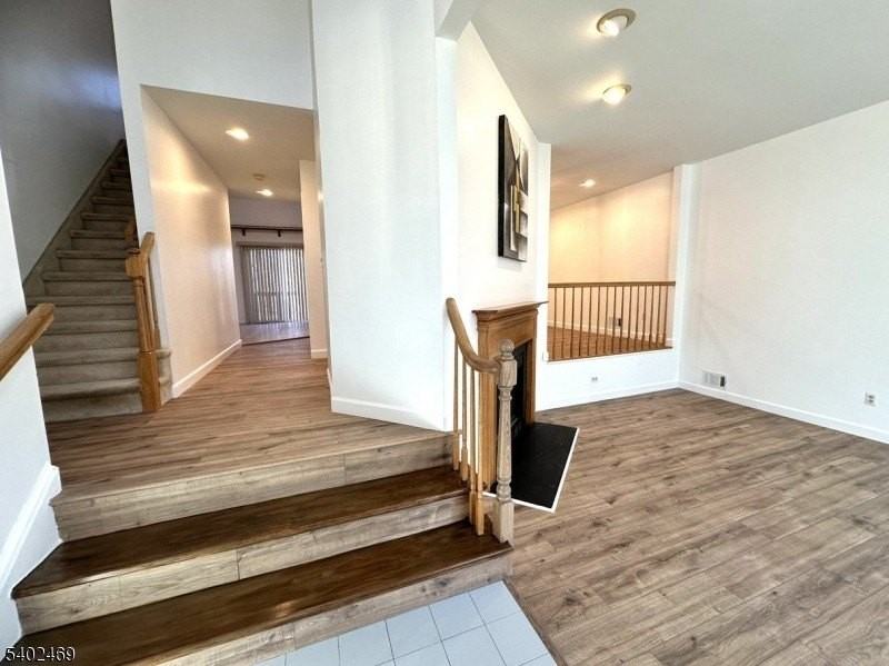 332 Carnegie Ct - Photo 7 of 39