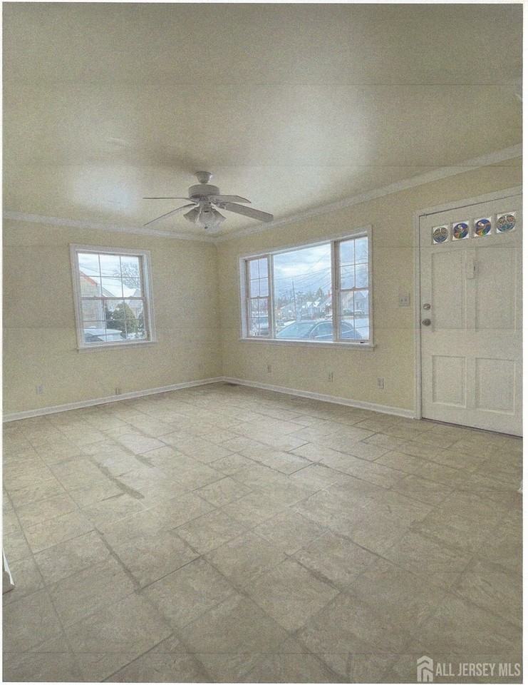 25 Hull Dr - Photo 4 of 16