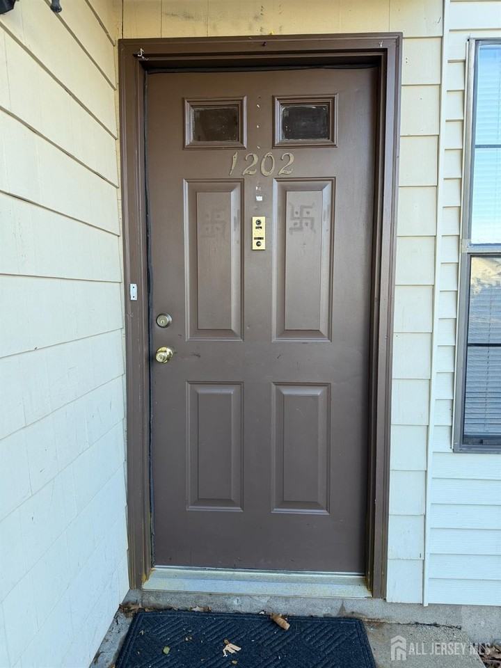 1202 Woodbridge Commons Way - Photo 2 of 19