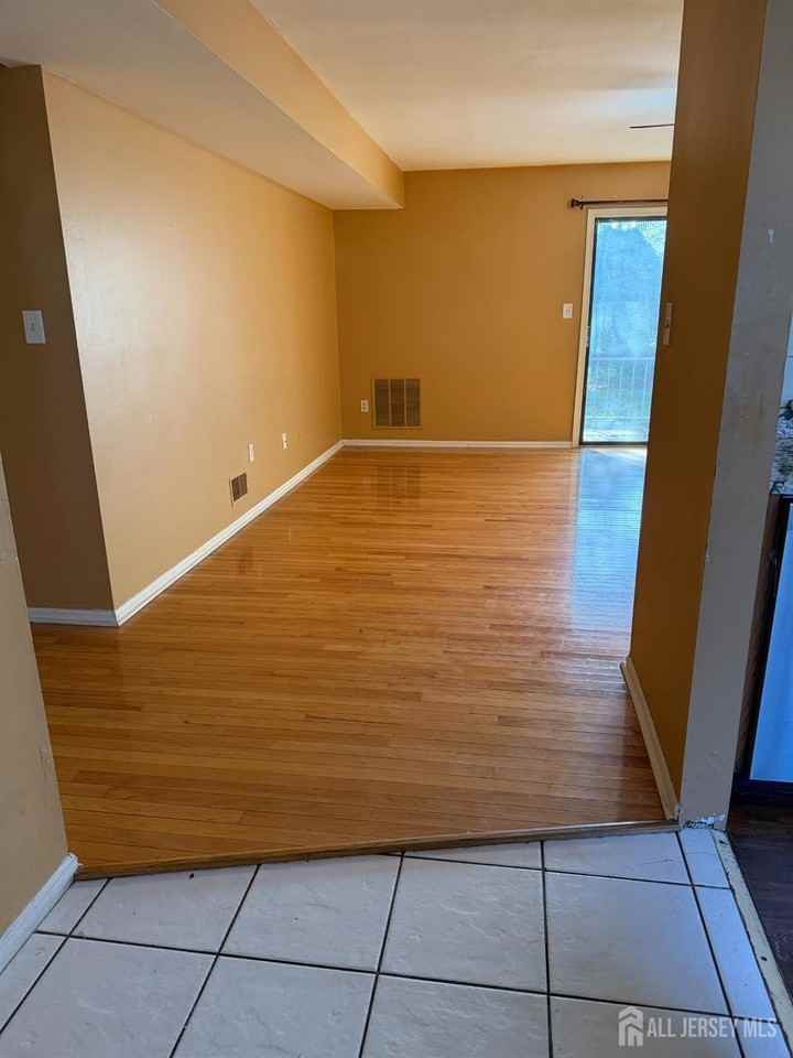1202 Woodbridge Commons Way - Photo 3 of 19