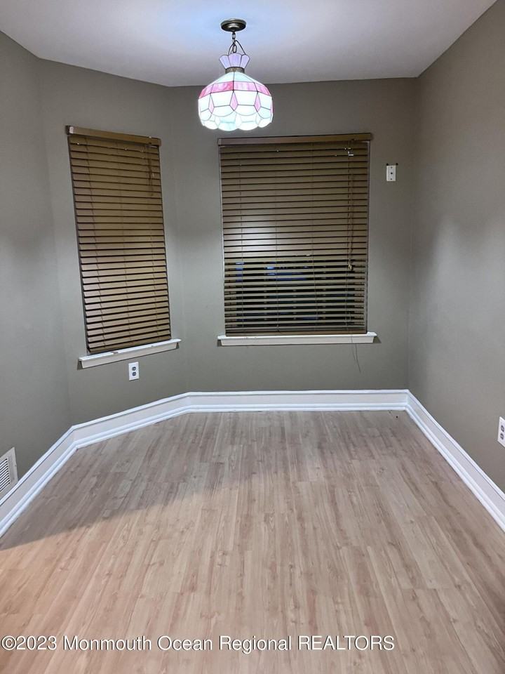 37 Atlantis Ter - Photo 5 of 19