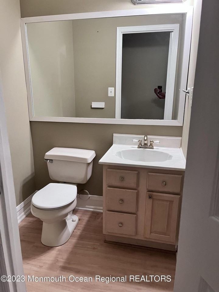 37 Atlantis Ter - Photo 7 of 19