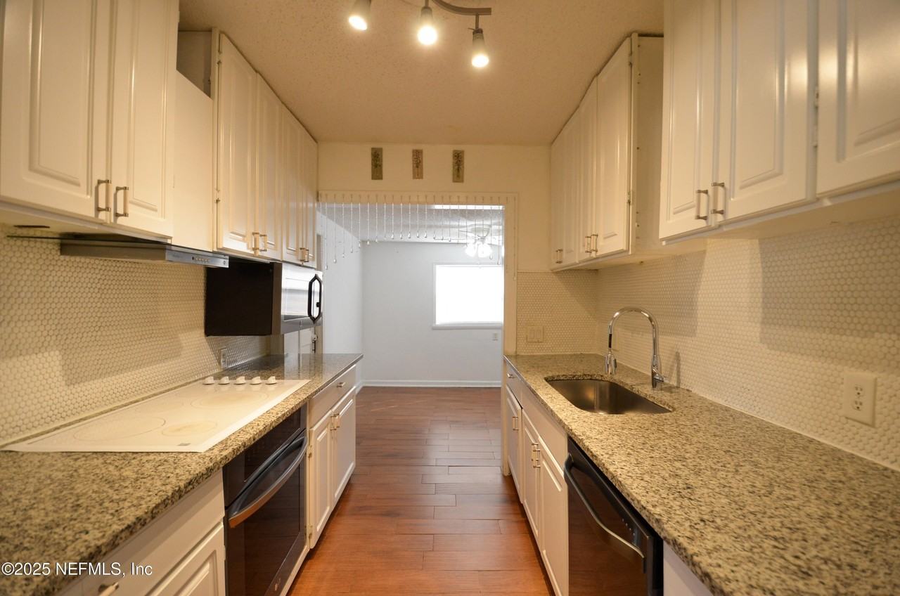 2705 Southside Blvd - Photo 5 of 21