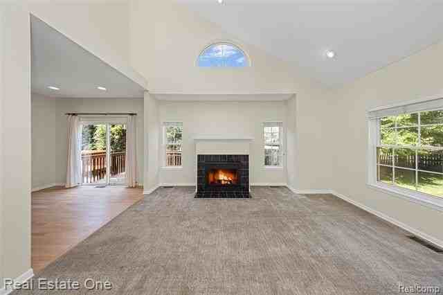 38282 Saratoga Cir - Photo 2 of 29