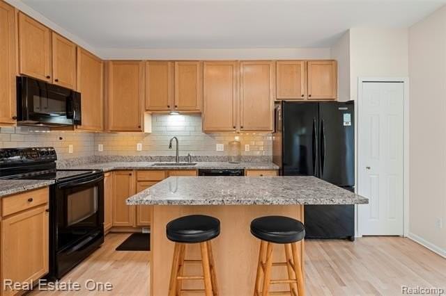 38282 Saratoga Cir - Photo 6 of 29