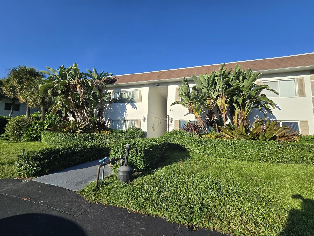 201 Se 6th Ave #16 - Photo 2 of 11