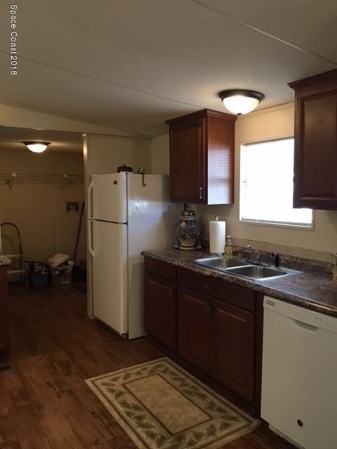 1617 Ridge Dr - Photo 3 of 30