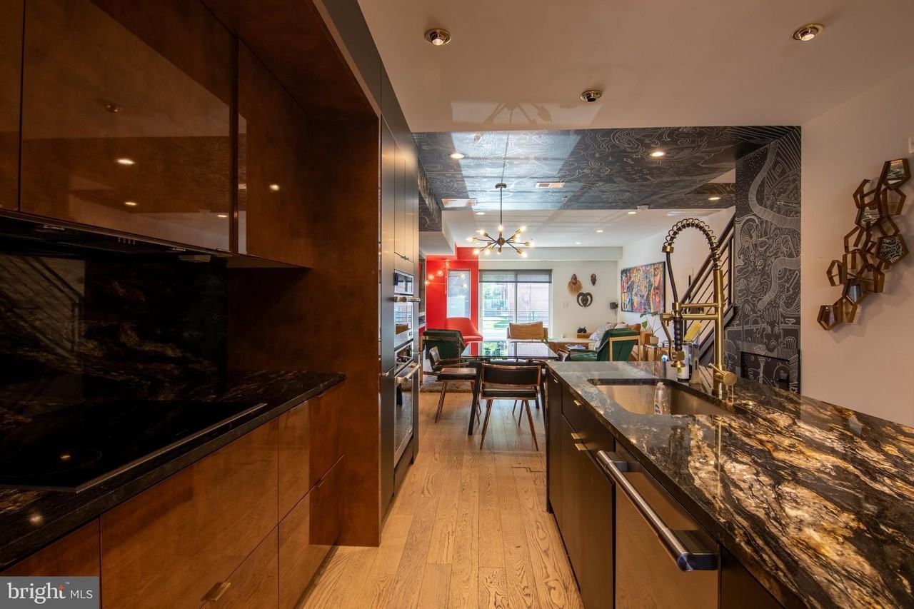 1631 Montello Ave Ne Unit Ph1 #PH1 - Photo 3 of 50