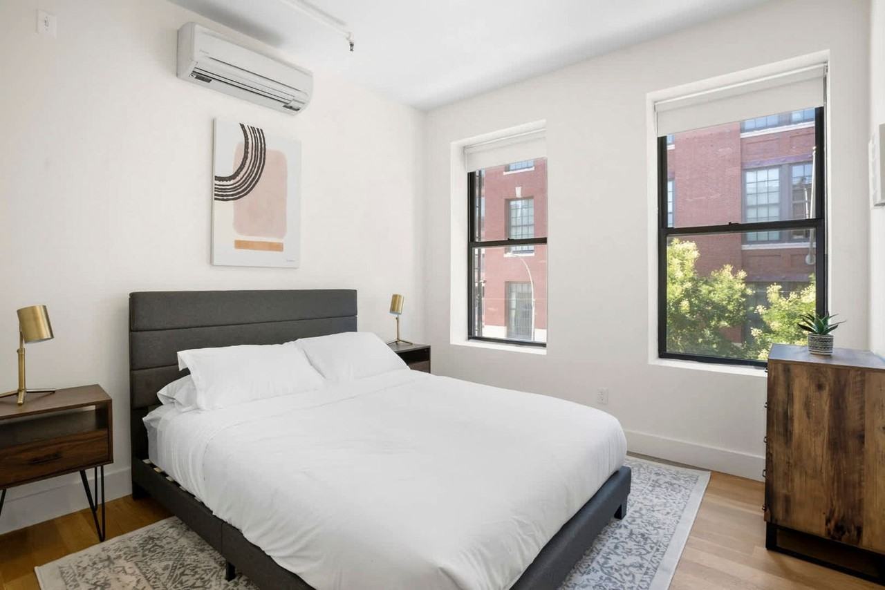 517 W 45th St #1224964P - Photo 3 of 9