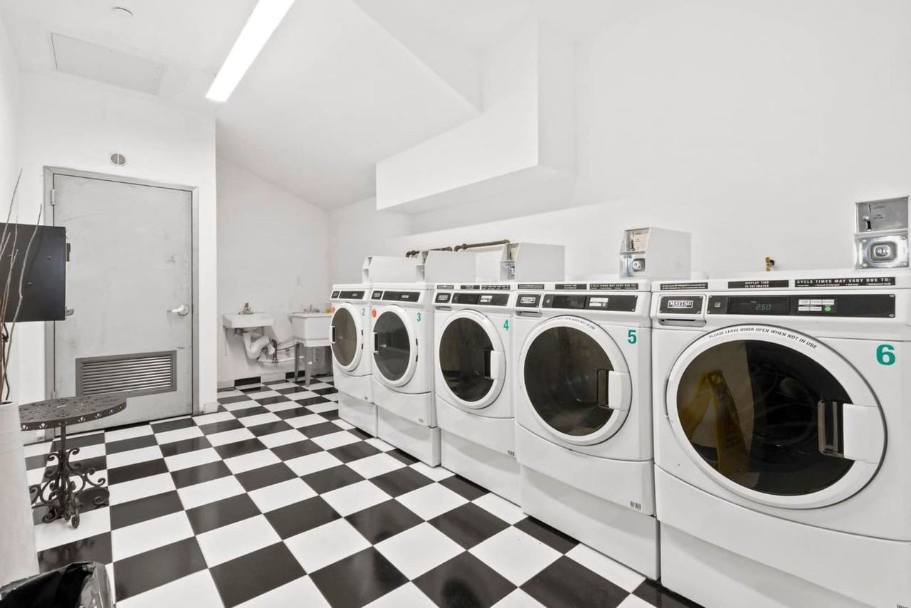 517 West 45th Street - Photo 5 of 9