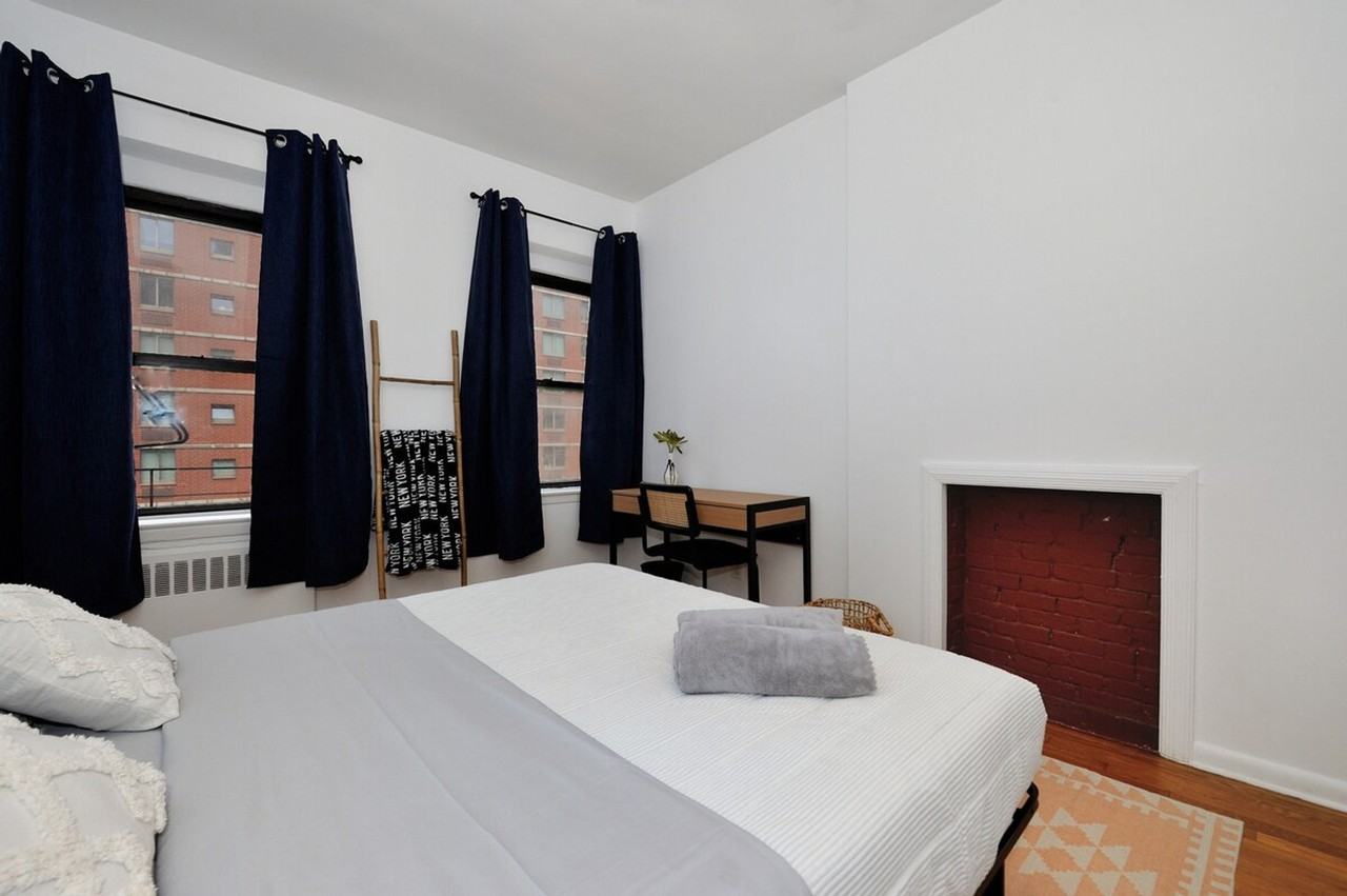 474 9th Ave #1323955P - Photo 2 of 23