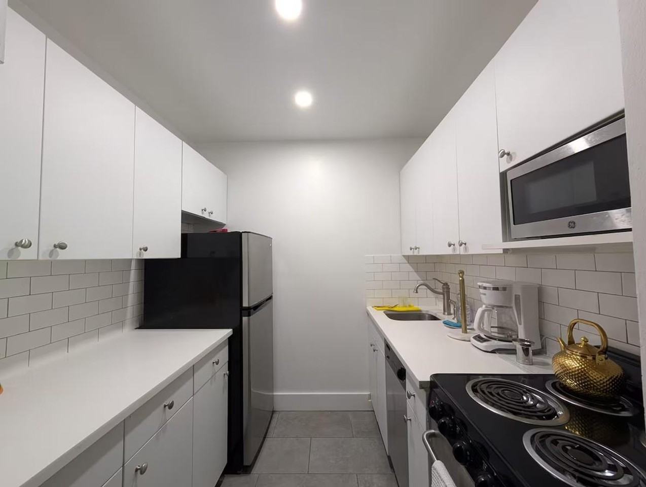 221 E 50th St #1323997P - Photo 7 of 19