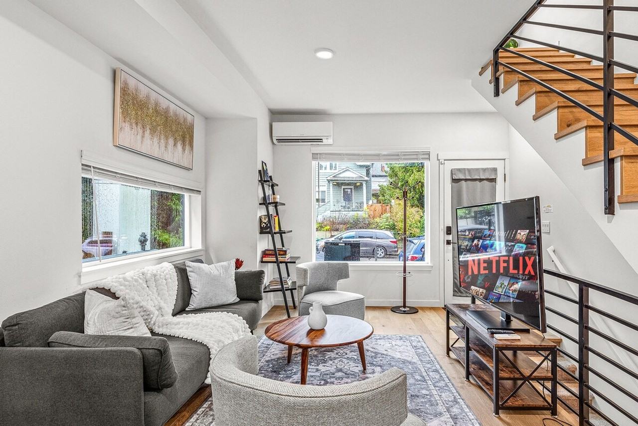 5201 Brooklyn Ave Ne #1372967P - Photo 5 of 24