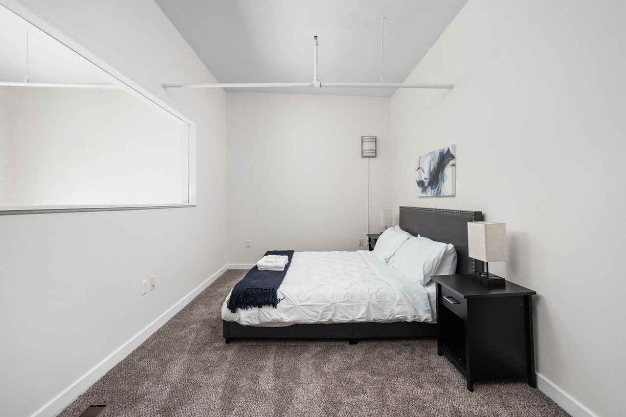 50 N Illinois St #1014423P - Photo 3 of 16