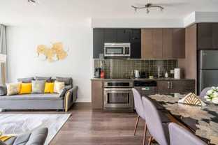 117 Eglinton Ave E - Photo 1 of 1