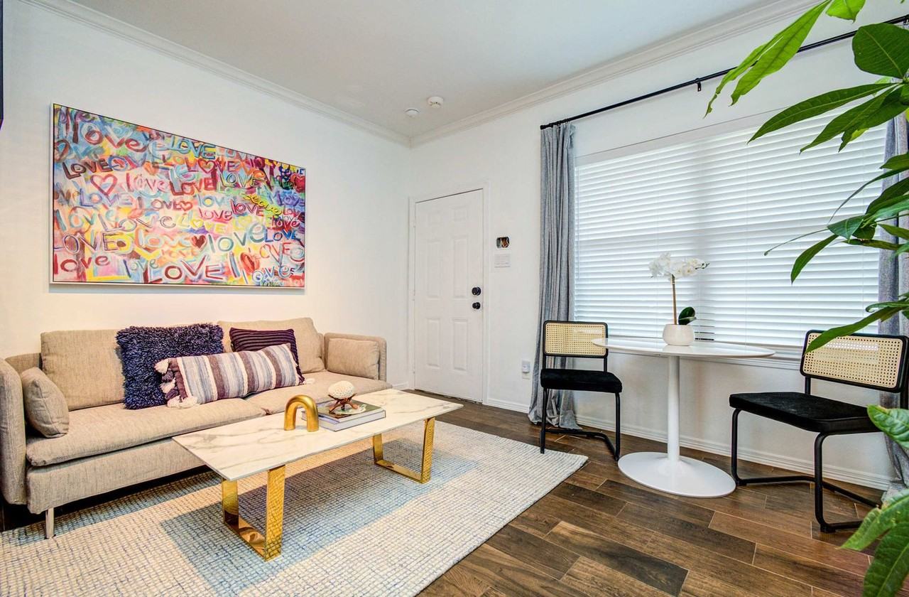 2617 Yale St #1225770P - Photo 3 of 14