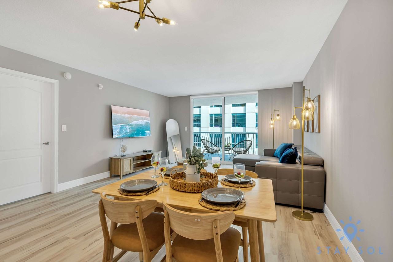 1200 Brickell Bay Dr #1227477P - Photo 3 of 24