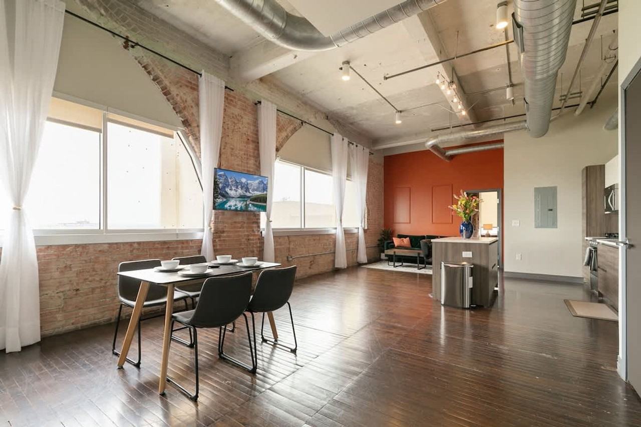 500 S Ervay St #1297764P - Photo 3 of 32