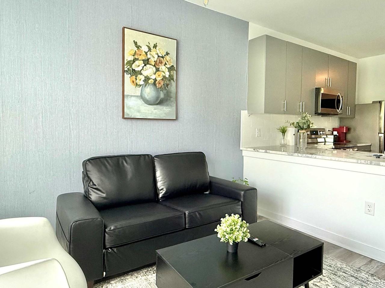 525 Parkway Dr Ne #1299398P - Photo 2 of 29