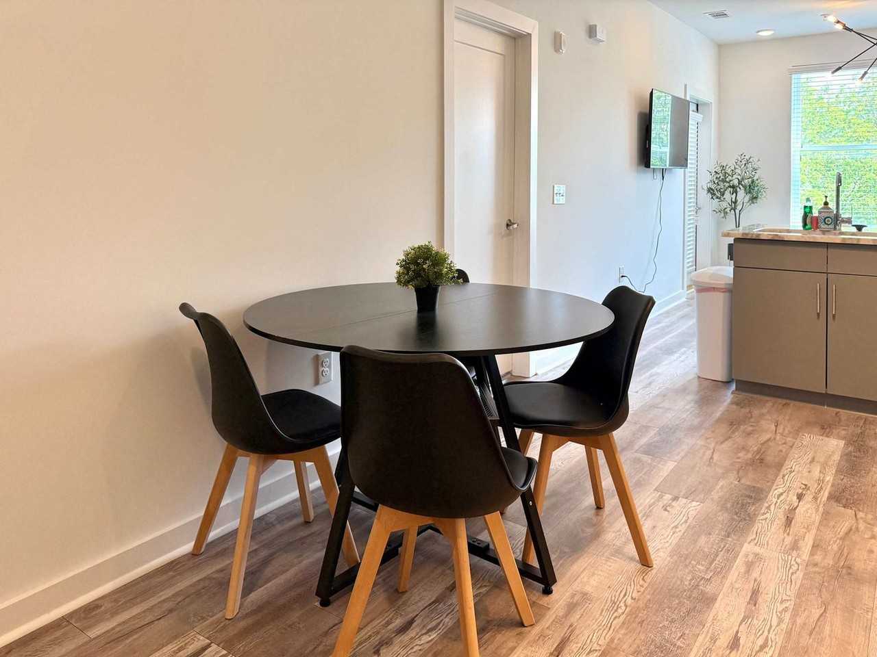 525 Parkway Dr Ne #1299398P - Photo 5 of 29