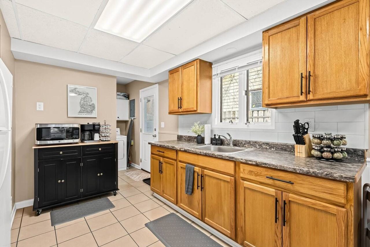 1019 E Hayes Ave #1032331P - Photo 6 of 21