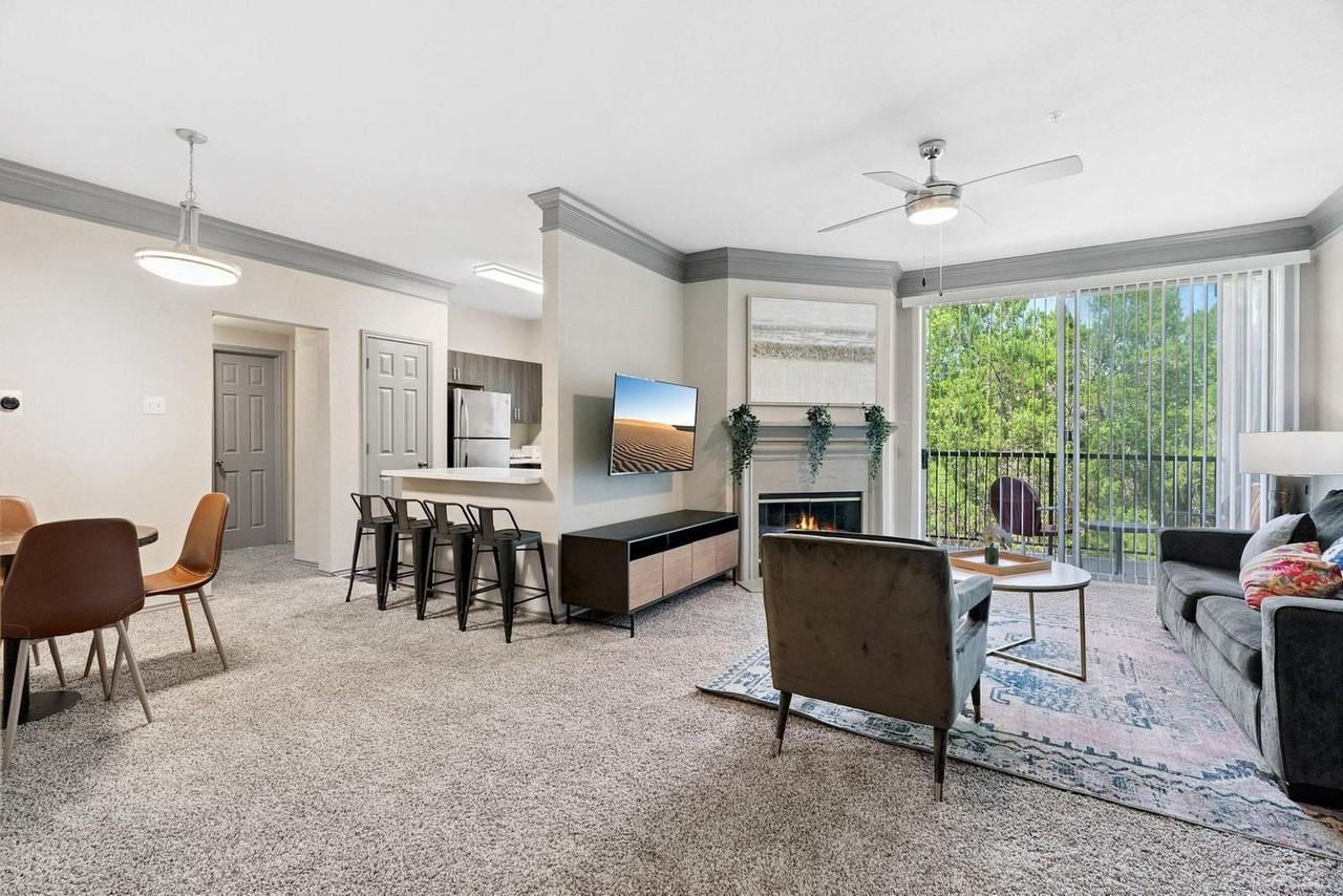 12100 Metric Boulevard - Photo 3 of 98