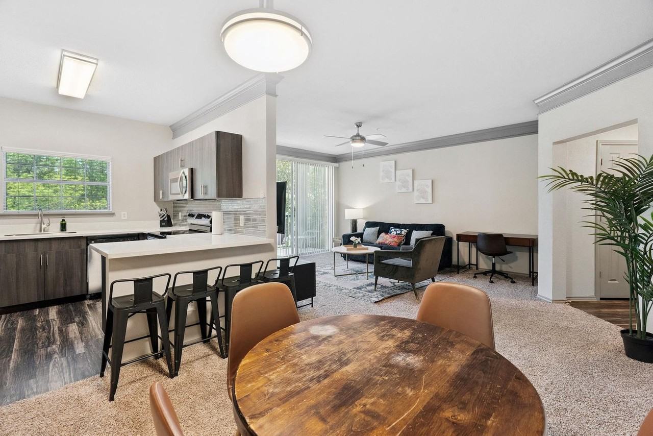 12100 Metric Boulevard - Photo 7 of 98