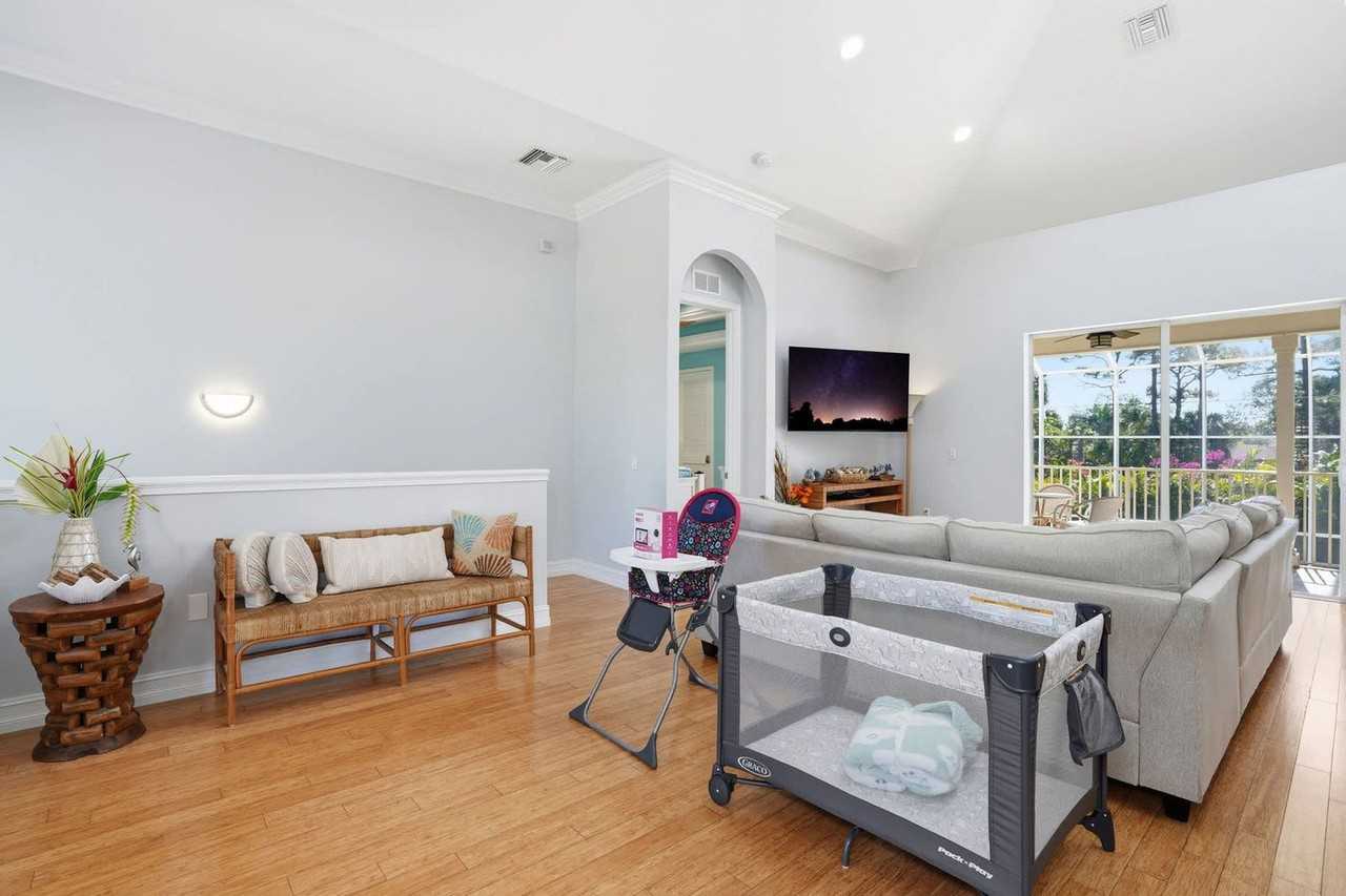 3011 Pine Tree Dr #1364127P - Photo 5 of 50