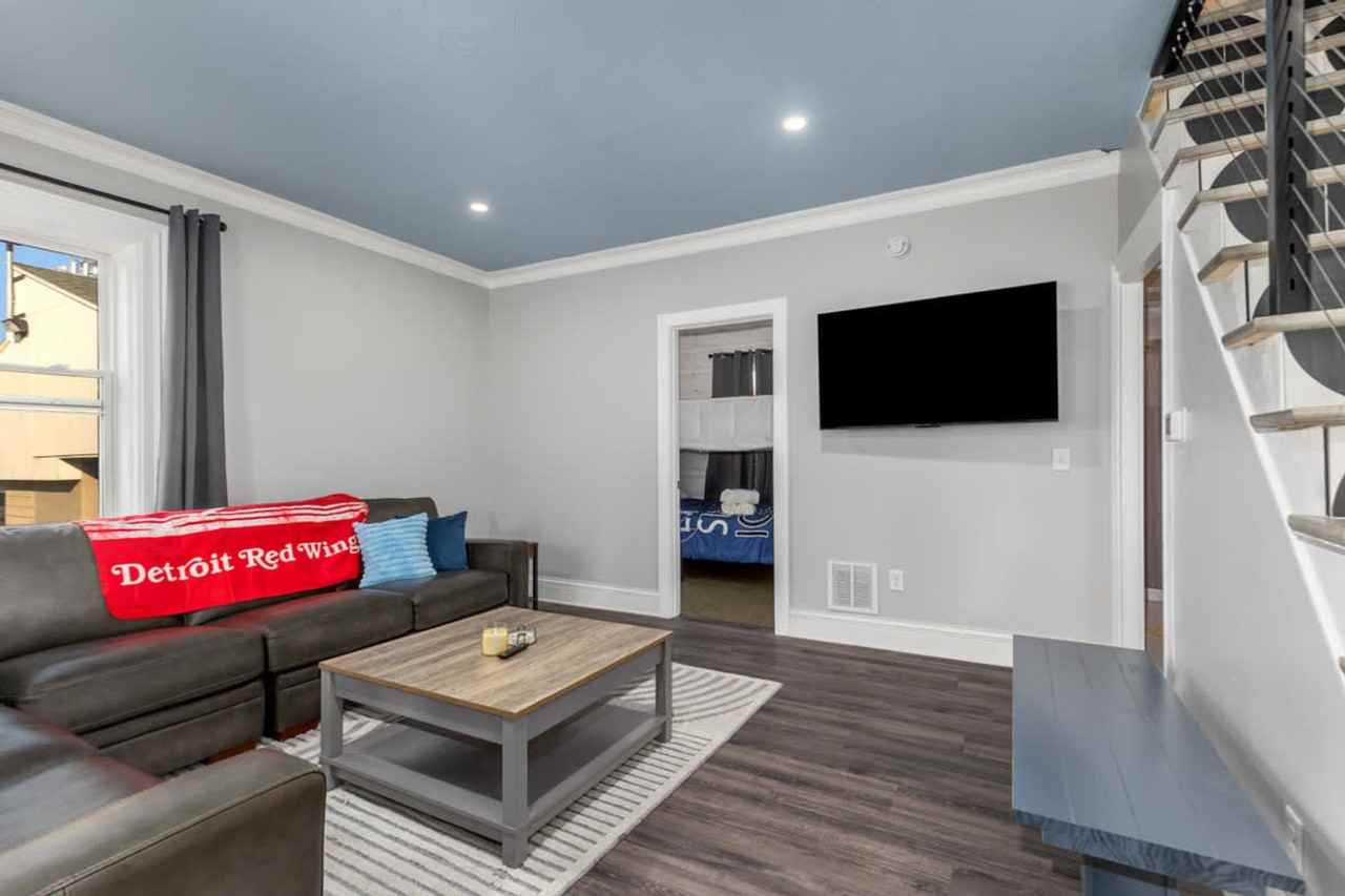 21 Coldbrook St Ne #1364139P - Photo 2 of 15