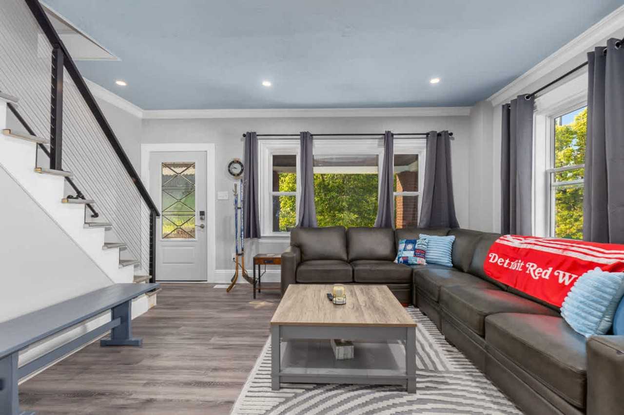 21 Coldbrook St Ne #1364139P - Photo 3 of 15