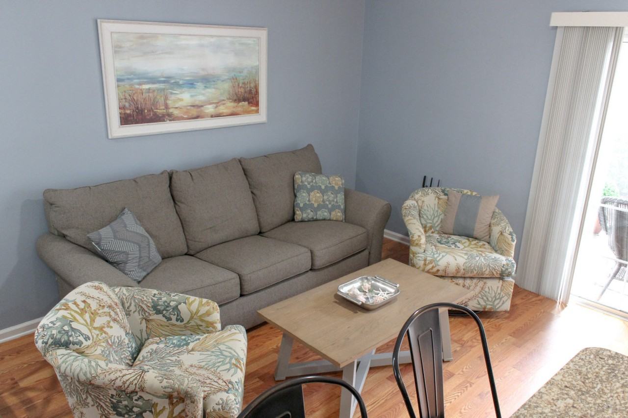 125 Royal Poste Road - Photo 2 of 28