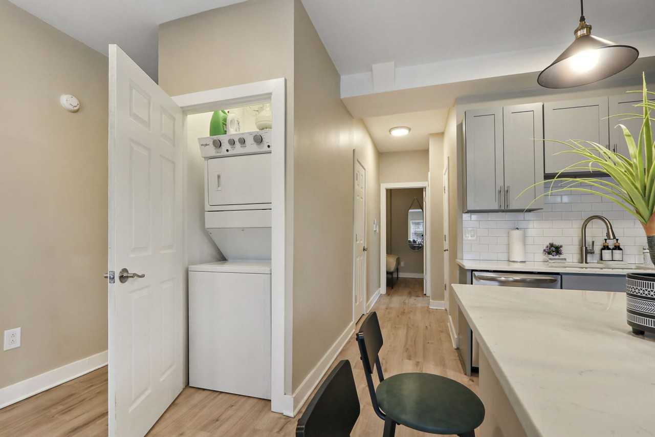 1009 Front Street - Photo 3 of 22