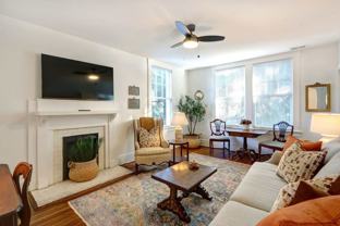 306 E Victory Dr - Photo 1 of 1