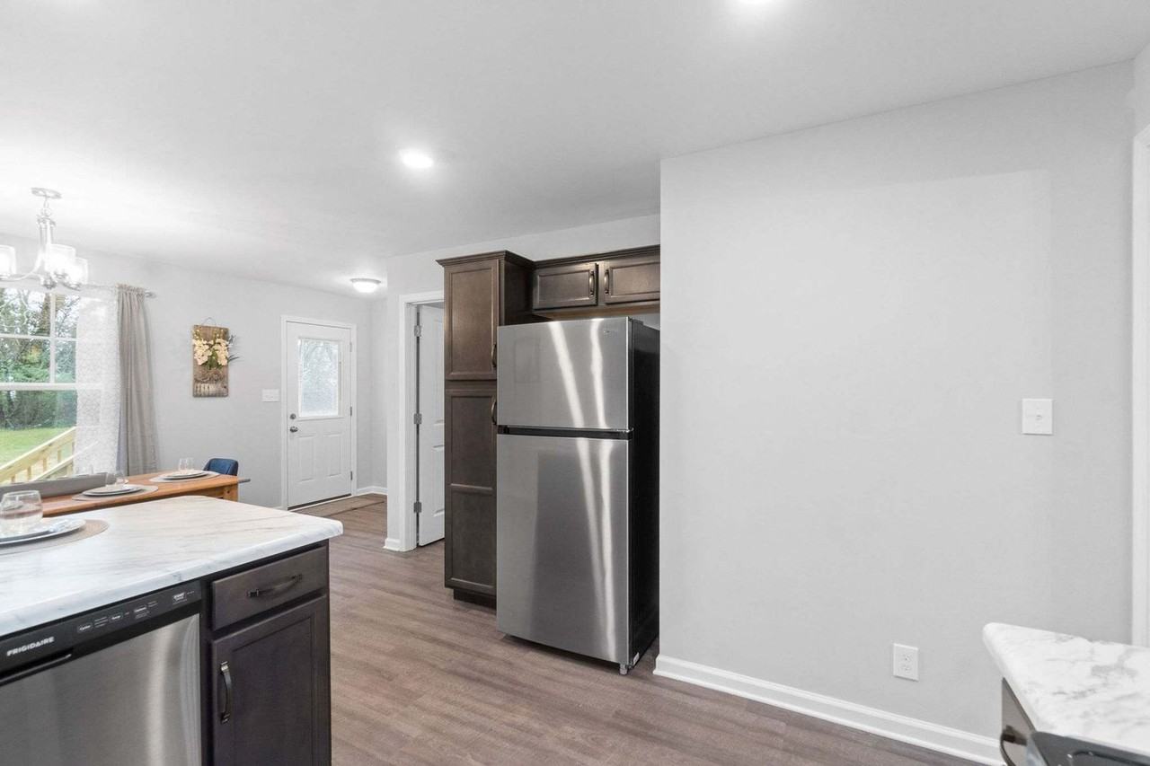 863 Central Ave #1367384P - Photo 6 of 28