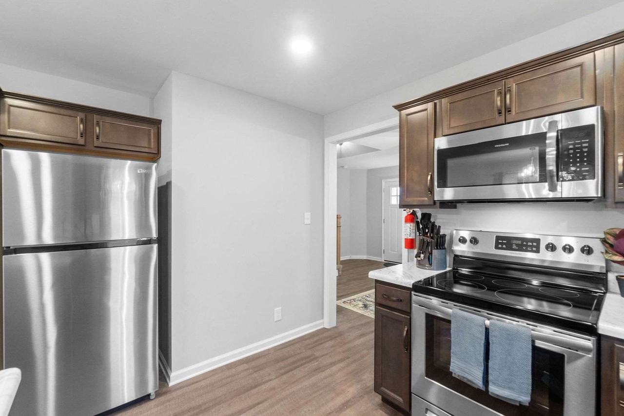 863 Central Ave #1367384P - Photo 7 of 28