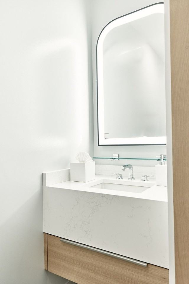 121 Middle St #1366938P - Photo 5 of 15