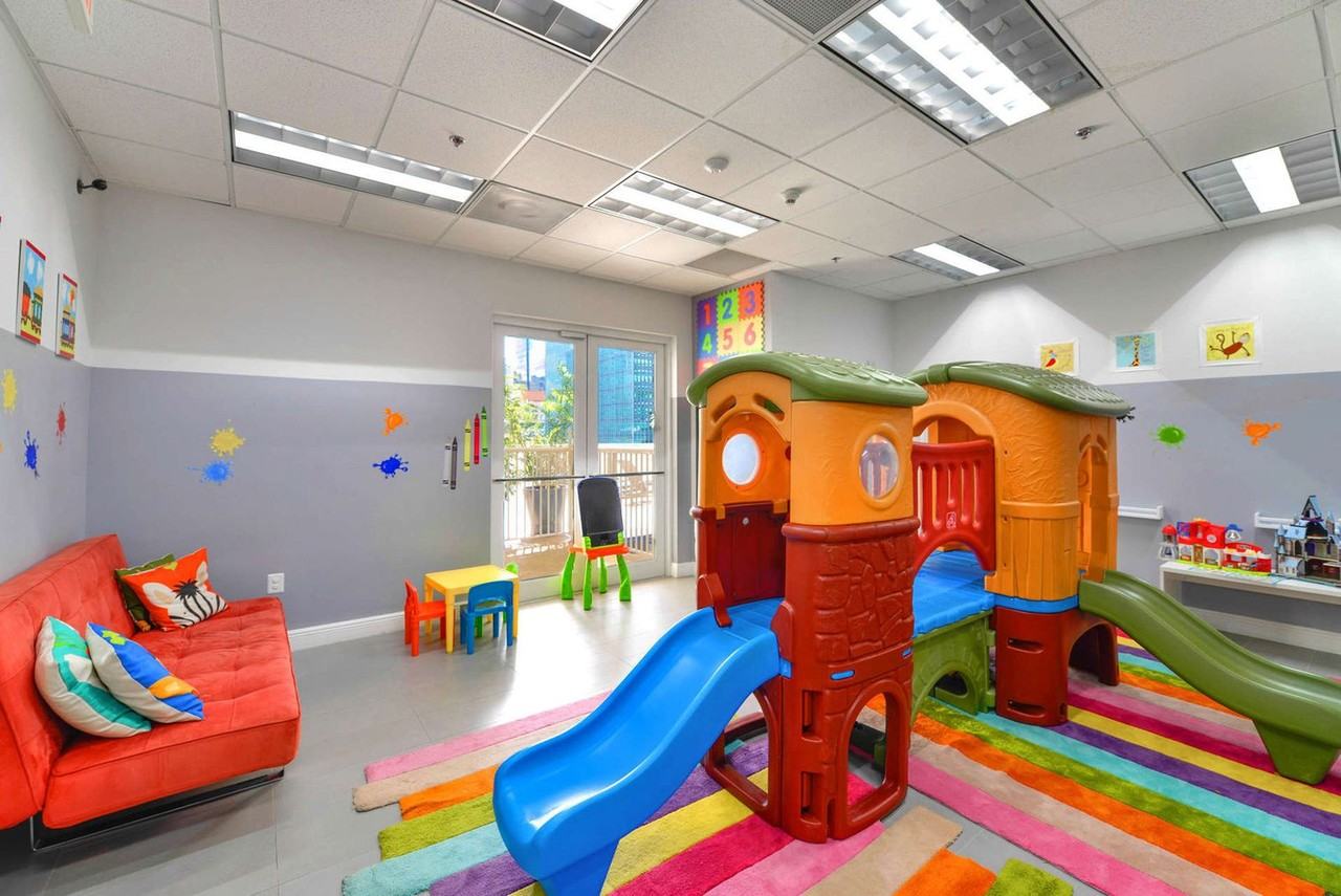 1 Nw 12th St #1372314P - Photo 5 of 50