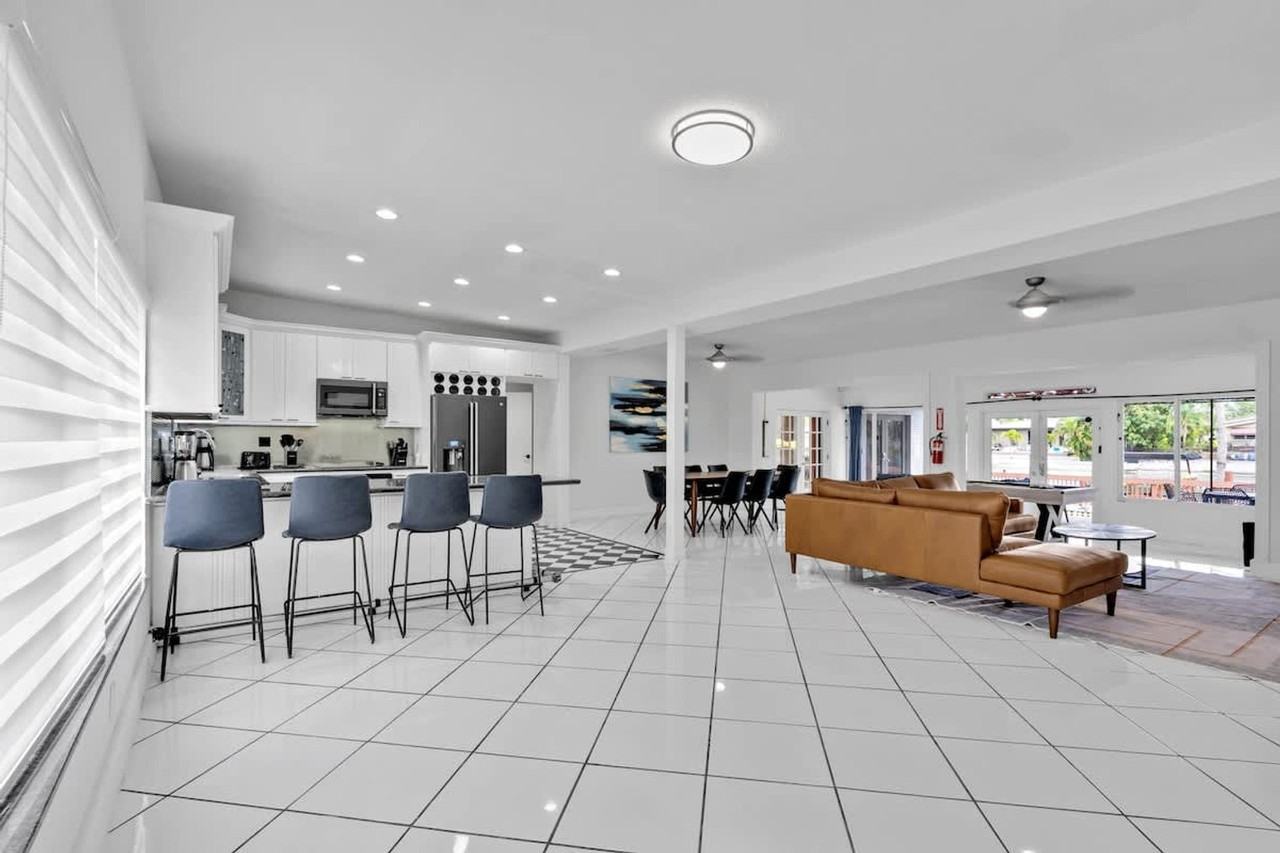 1712 Ne 18th Ave #1372333P - Photo 2 of 50