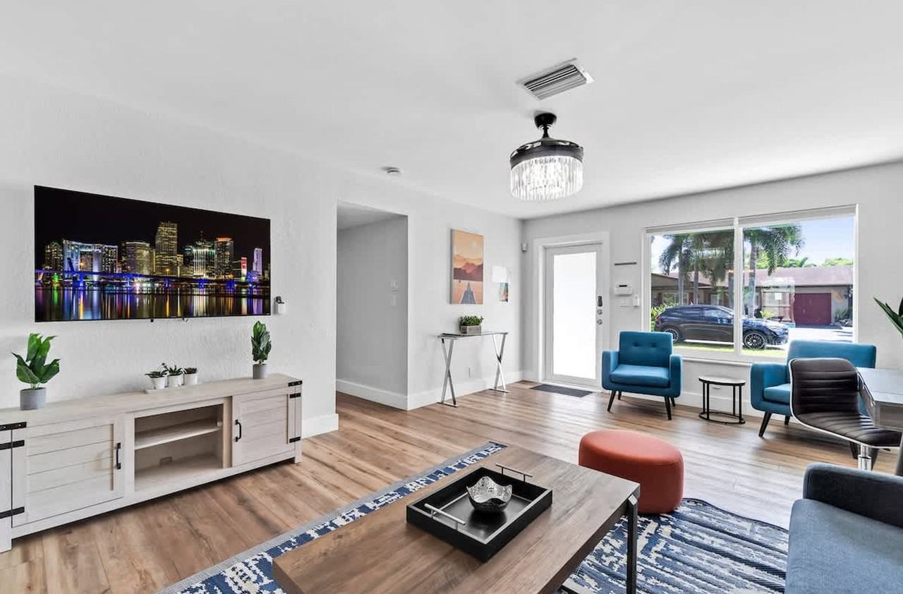 3151 Nw 69th St #1372361P - Photo 3 of 44