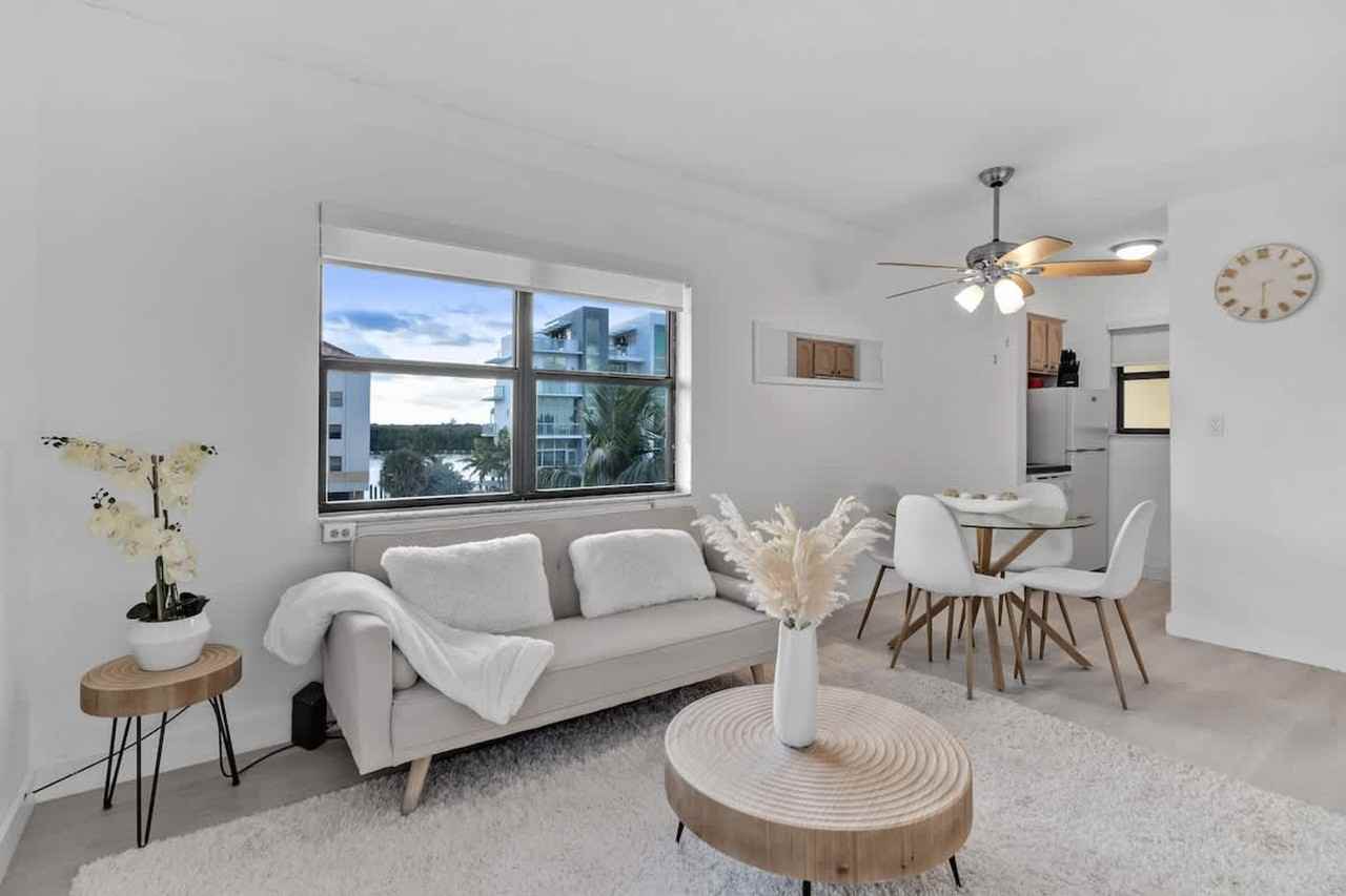 321 Wilson St #1372326P - Photo 3 of 31